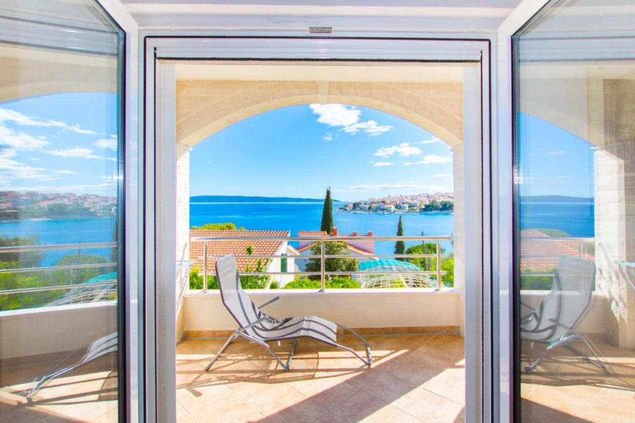 Villa Marta Apartmani Trogir Exterior photo