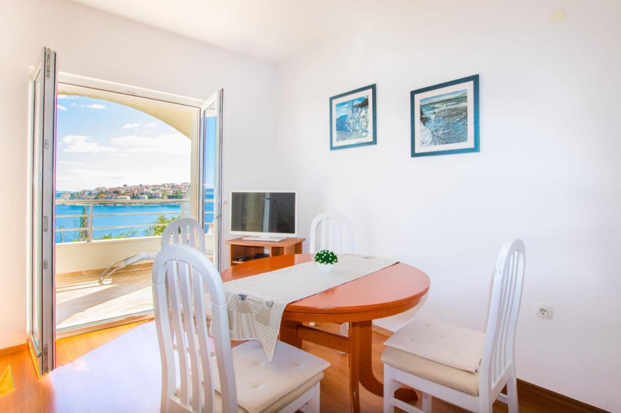 Villa Marta Apartmani Trogir Exterior photo